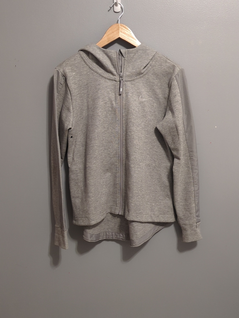 Nike Light Grey Full-Zip Hooded Authentic Leasure Sweatshirt with Pockets